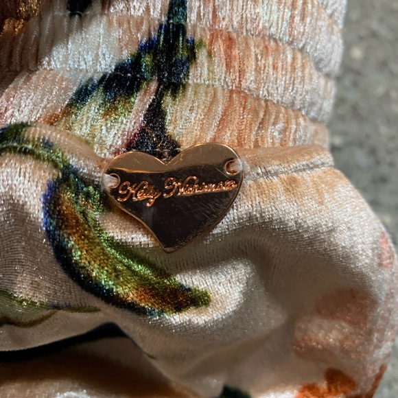 Cute Booty pants - Picture 4 of 4